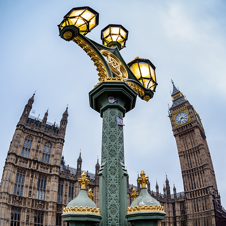 Westminster Bridge Lights and Big Ben (2) - Westminster