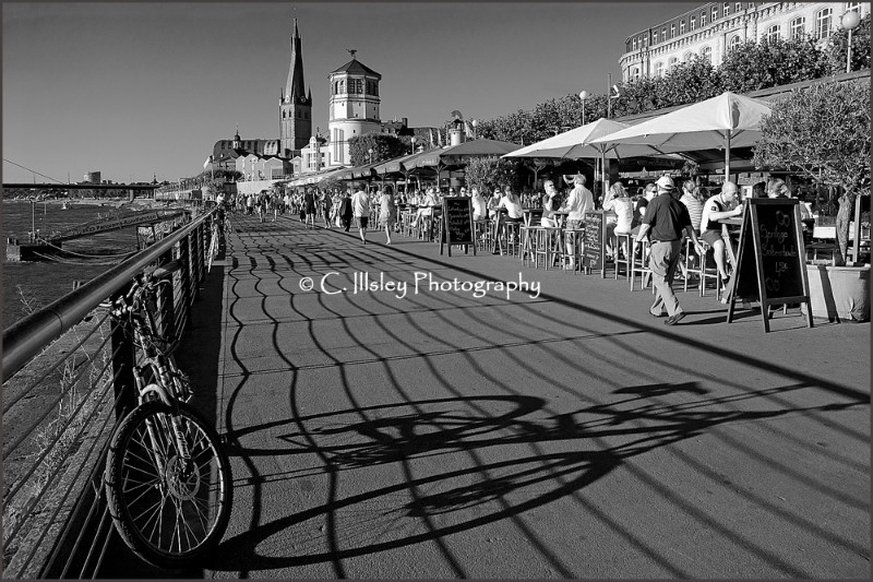 The Rhine Promenade - Düsseldorf