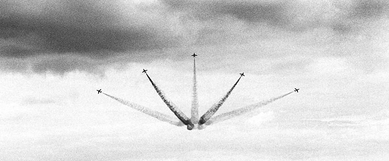 Red Arrows Head On - Street