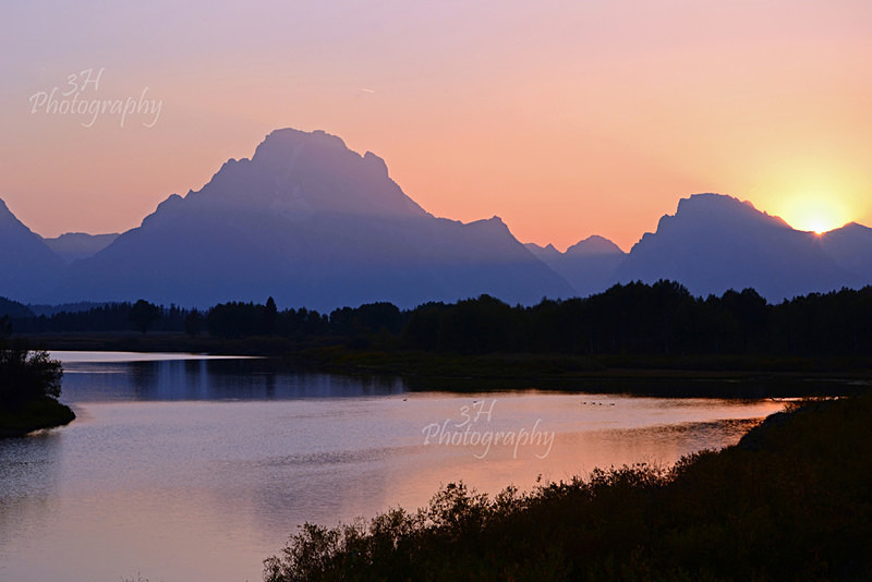 Sunset on the Snake River - Grand Teton & Yellowstone National Park Landscapes