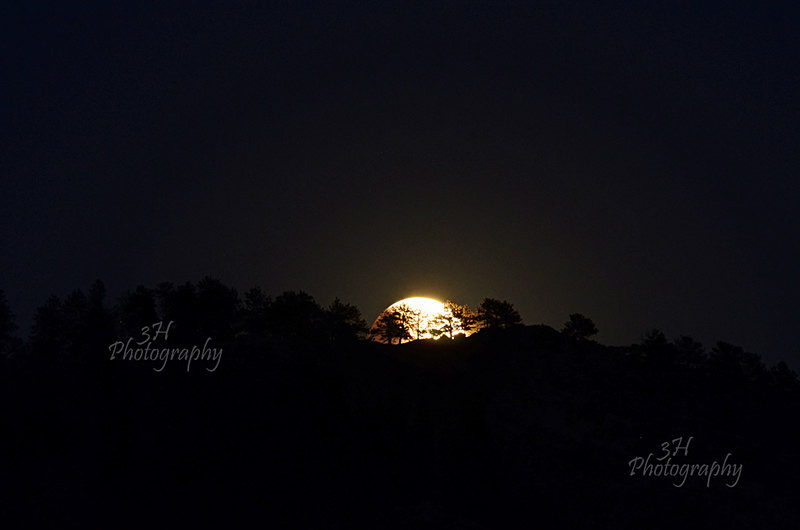 Lunar Eclipse in the Mountains - Western U.S. Landscapes