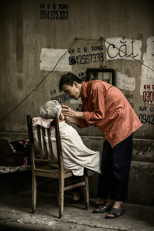 The Street Barber - Travel