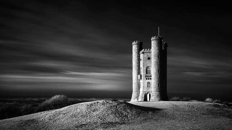 Alight - Black & White