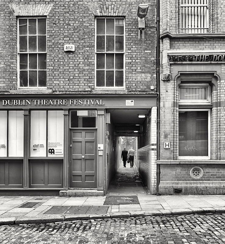 Shortcut down the lane - STREET ~ B&W