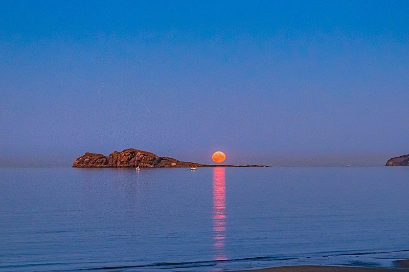Sturgeon Moon reflections, 11.08.2022 - Portmarnock