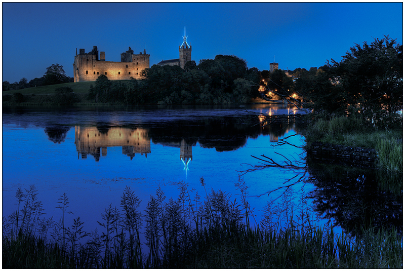 Twilight reflections, Linlithgow loch - Edinburgh & the lothians.