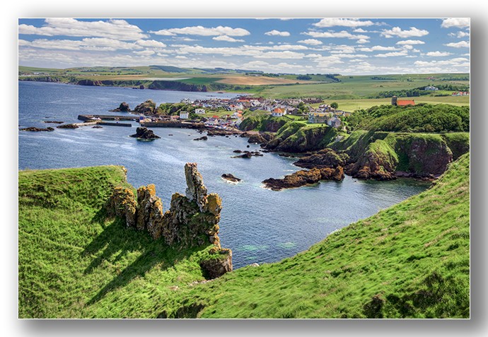 St Abbs harbour village 02 - Edinburgh & the lothians.