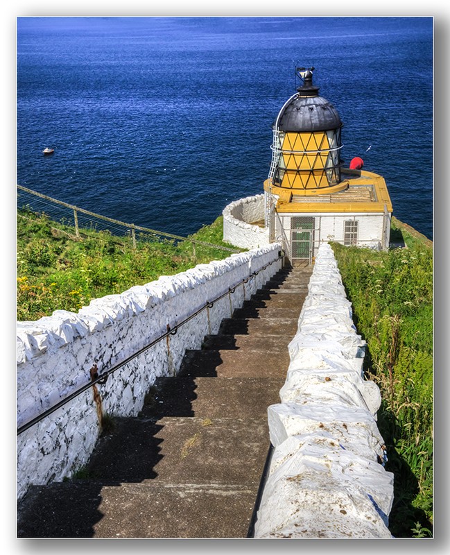 St Abbs head lighthouse - Edinburgh & the lothians.