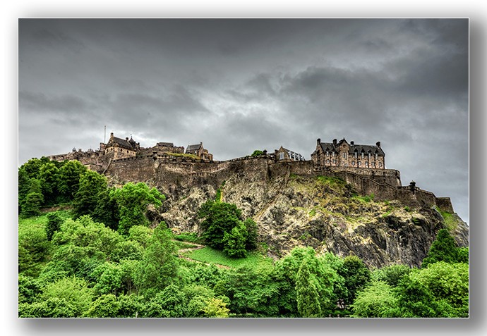 Edinburgh Castle - Edinburgh & the lothians.
