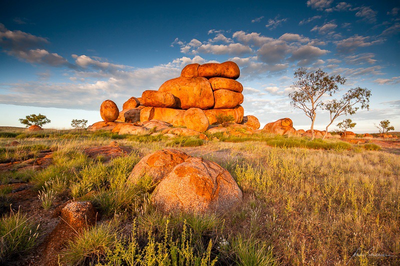 Sunrise at the Marbles - The Barkly