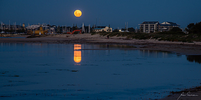 Full Moon over Mandurah - The South West
