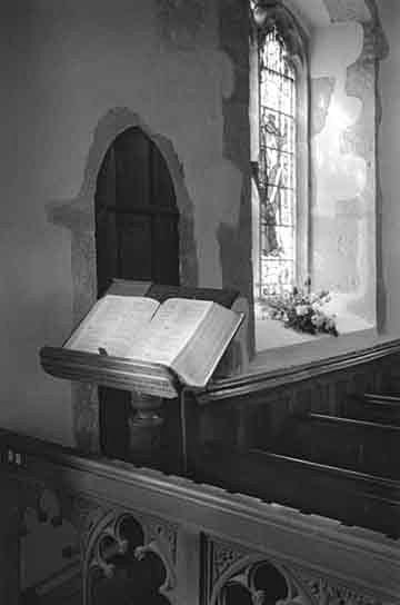 St Peters Church, Hever, Kent - Churches