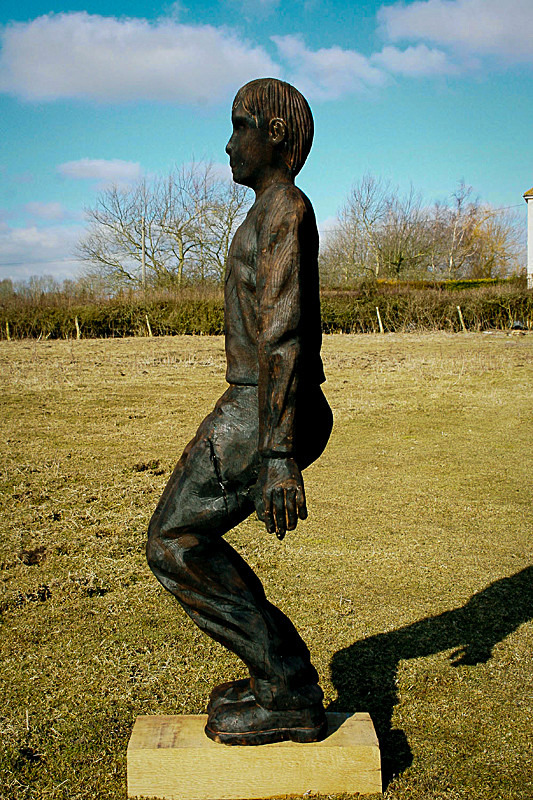 CROUCHING MAN - Figures
