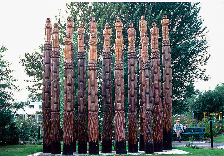 STEEL COLUMNS - Public Art