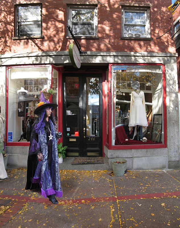 Witch walking Salem - Halloween