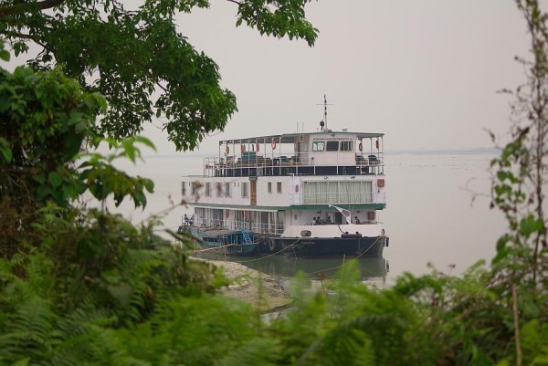 River cruiser - India (Assam, Brahmaputra cruise, Agra and Jaipur)
