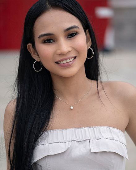  - Lei Anne
