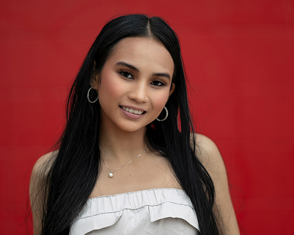  - Lei Anne