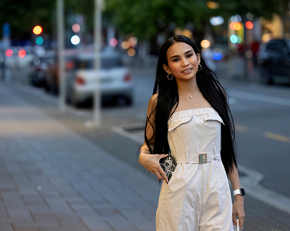  - Lei Anne