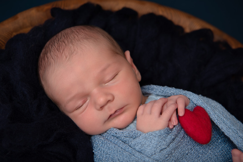 16 - Newborns, siblings & parents