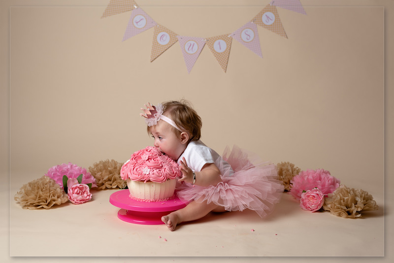 F - Cake smash