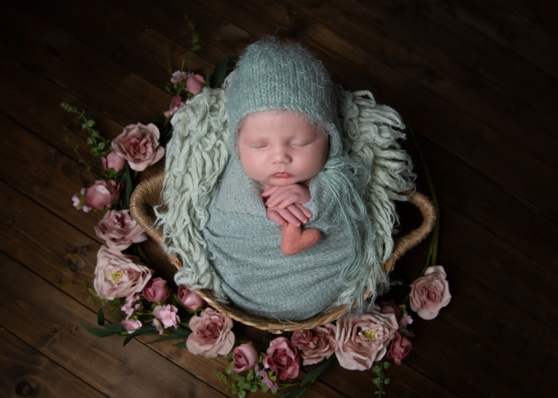 27 - Newborns, siblings & parents