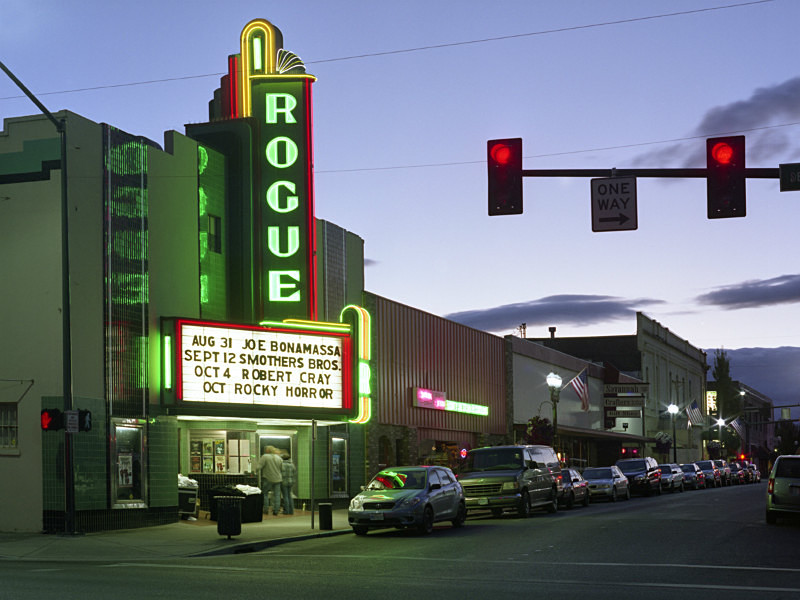 Rogue Theatre, Grants Pass - American Icons