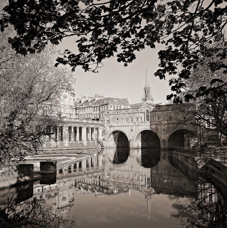 Springtime, Pulteney Bridge.  EDC270 - Bath