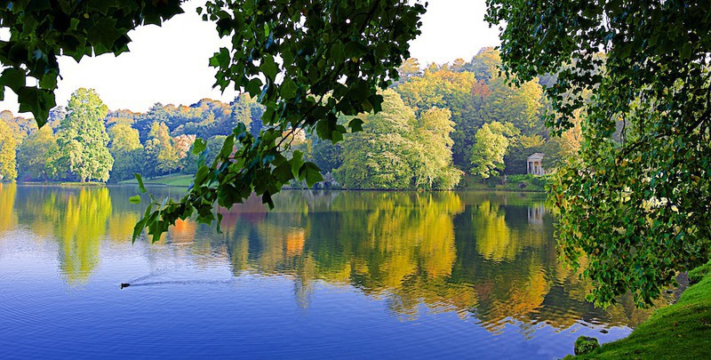 Autumn on the way, Stourhead EDC227 - England