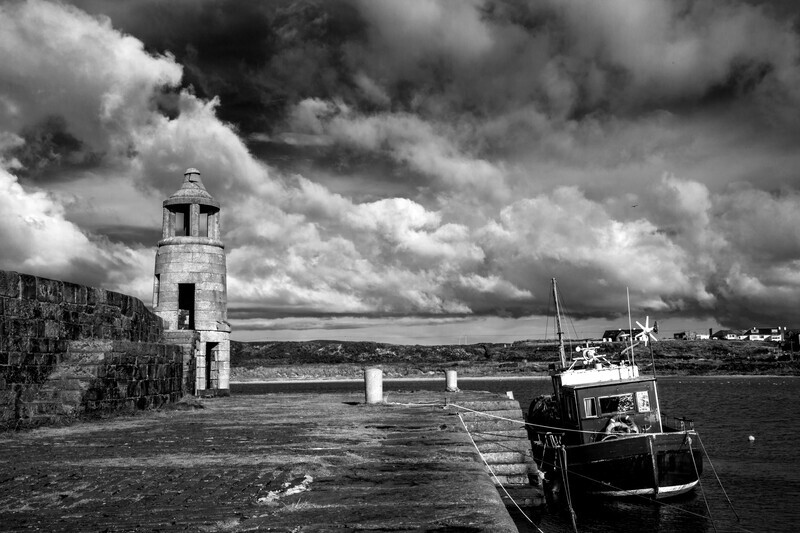 Port logan - Black and white