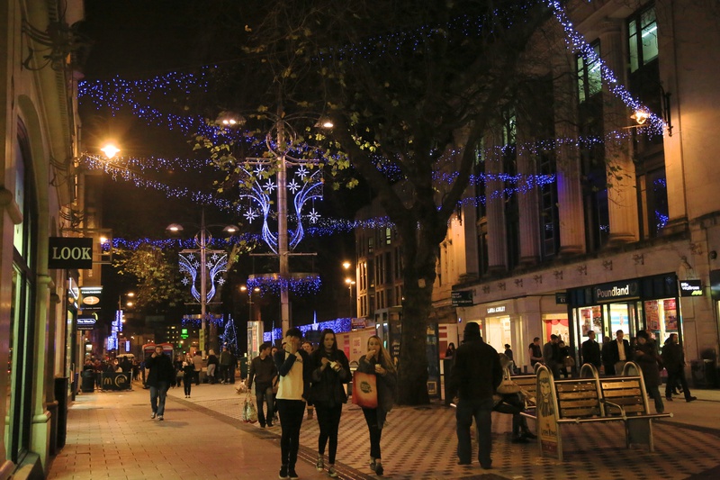 Queen Street 2 - It's Christmas Time!
