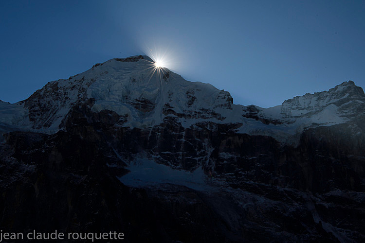 Sunrise on Talung (7349m) - Kanchenjunga trek (2018)