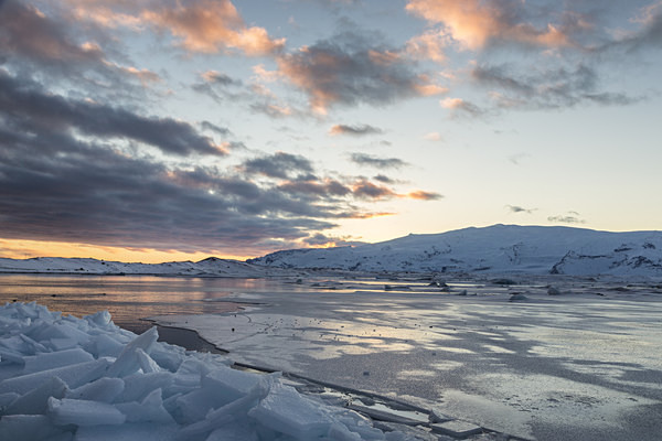 Sunset, Jokulsarlon lagoon - Iceland winter