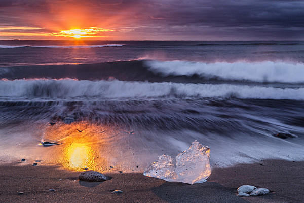 Sunrise, Jokulsarlon Beach - Iceland winter