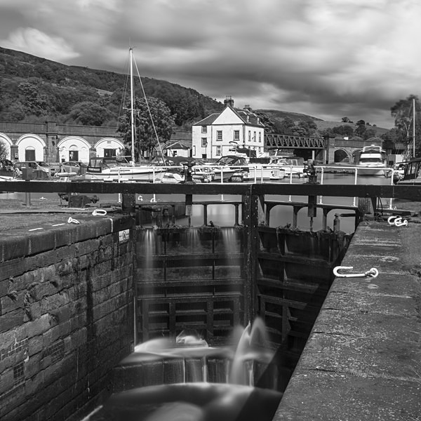 Entrance to the Forth-Clyde Canal at Bowling