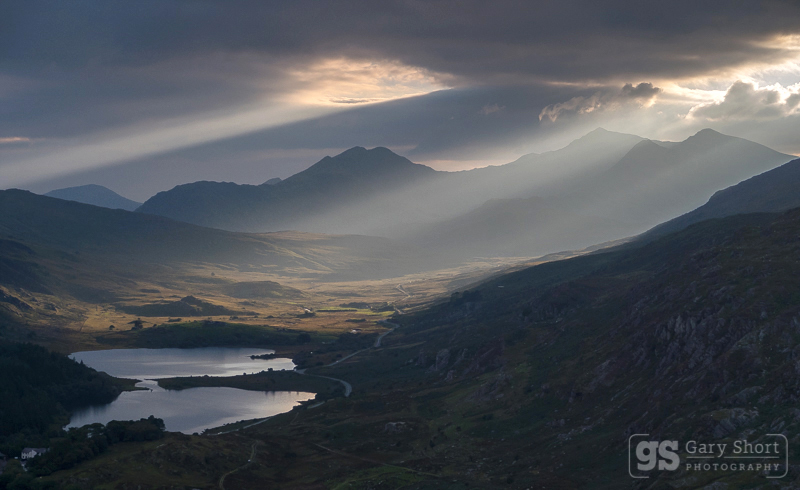 Light falls, Yr Wyddfa (Snowdon) - Snowdon