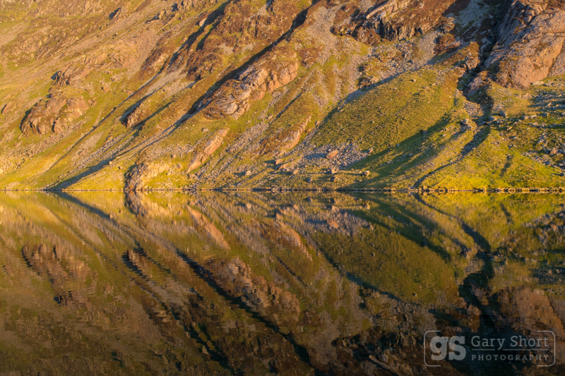Llyn Cau, dawn reflection - Cadair Idris