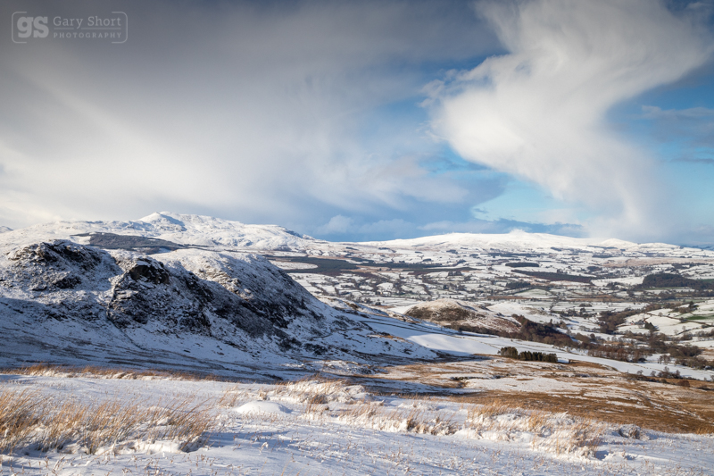 Winter clouds over the Arenigs - Snowdonia images