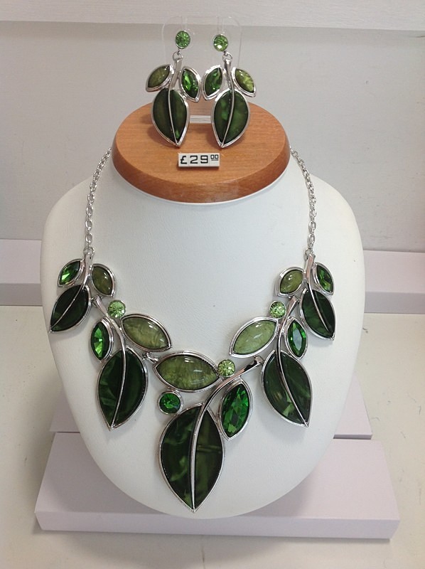Set 49 - Fashion Jewellery    All sets £29.00