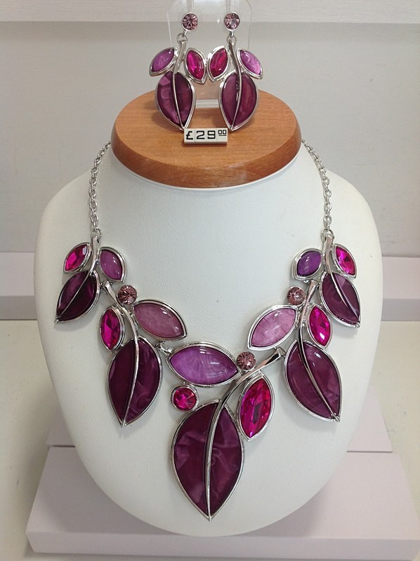 Set 47 - Fashion Jewellery    All sets £29.00