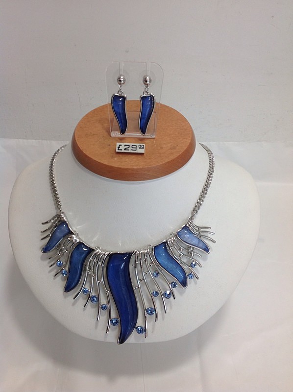 Set 30 - Fashion Jewellery    All sets £29.00