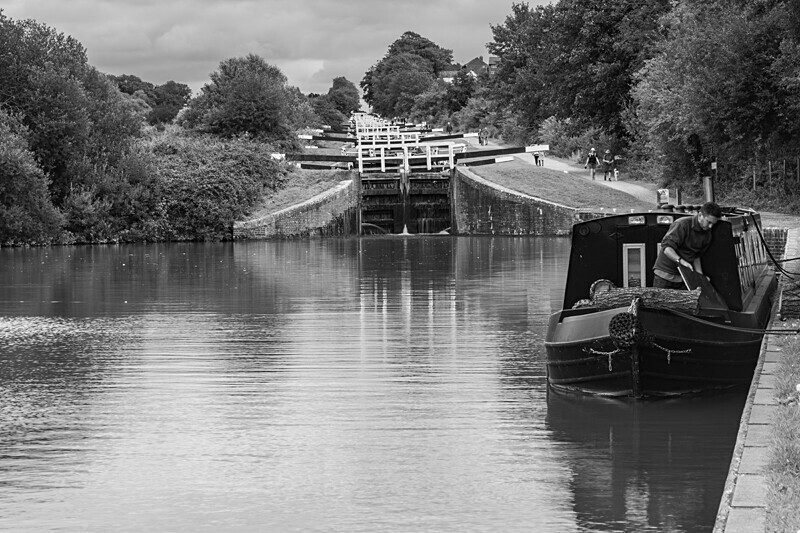 Caen Locks - Black and White