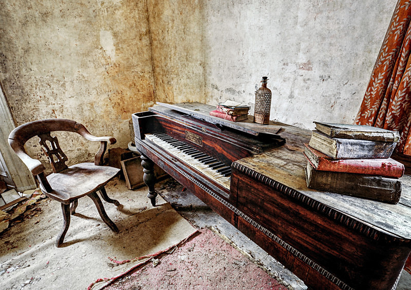 The Drawing Room - 'Abandoned Ireland'