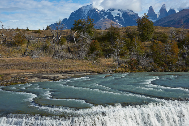 Cascada Paine - Torres del Paine National Park