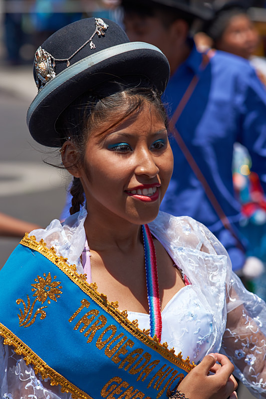 Bolivian dancer in traditional bowler hat - Carnaval Andino Con La Fuerza Del Sol - Arica