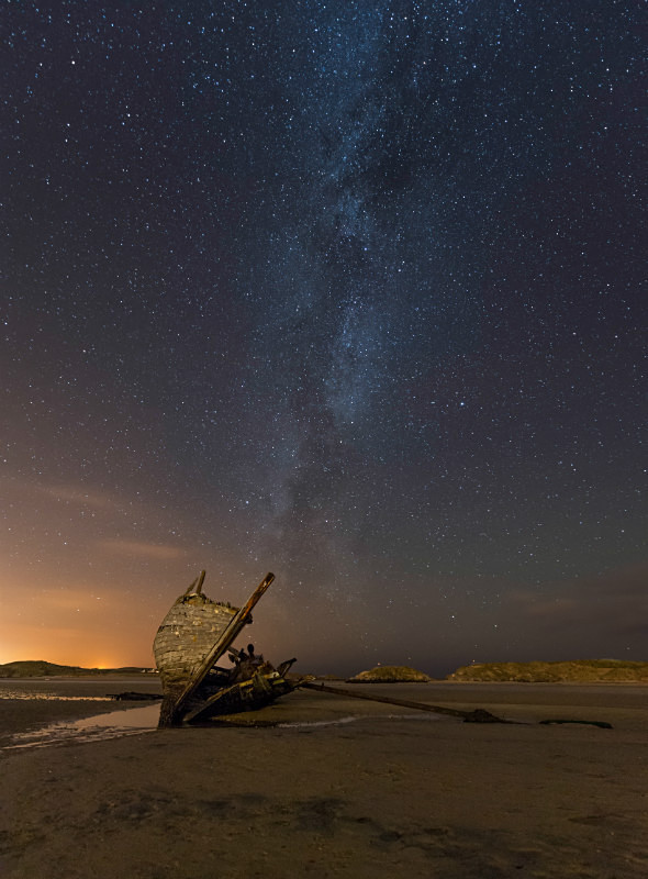 Milky Way Bunbeg Wreck - Donegal's Sky at Night