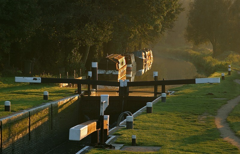Lock gates Wey and Arun Canal - Landscape