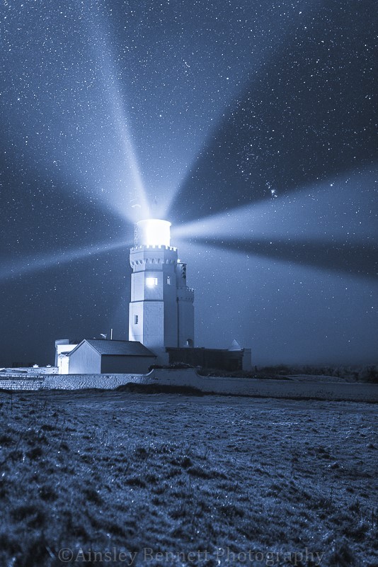 ab433 St Catherines lighthouse - The Isle of Wight by night