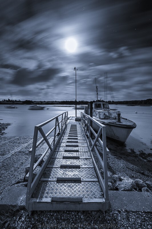 ab584 Shalfleet by Moonlight - Totland to Cowes