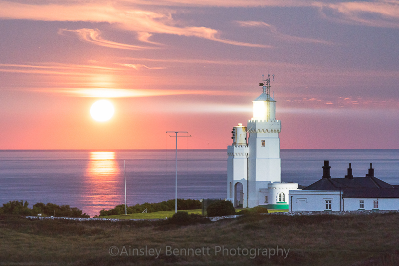 ab283 Moonset St Catherines lighthouse - St Catherine's point and Castlehaven